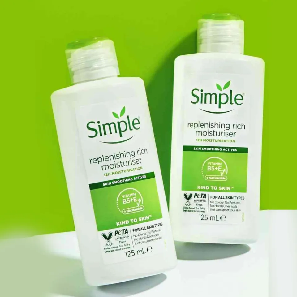 Simple Replenishing Light Moisturiser - 125ML