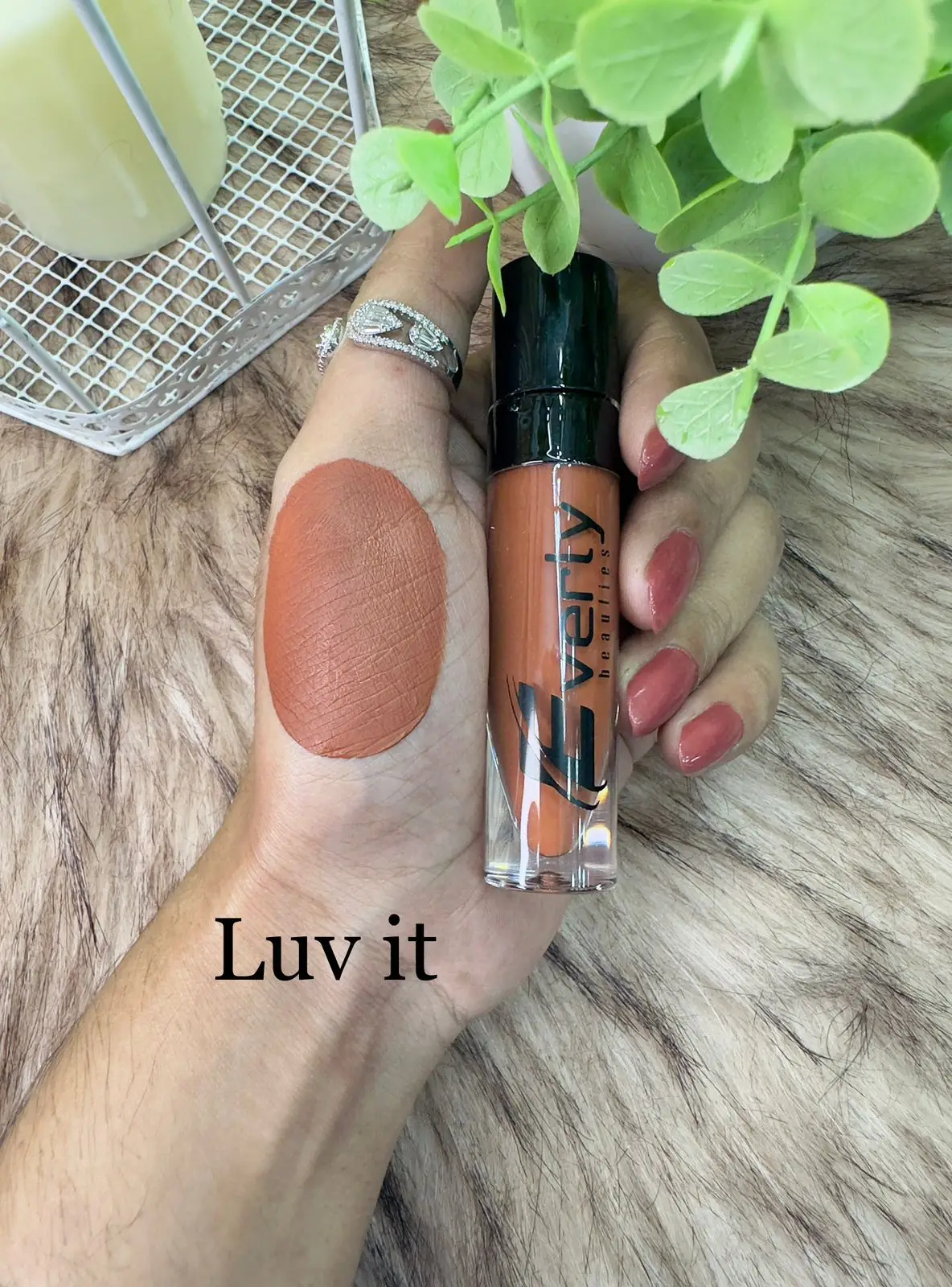 Matte Liquid Lipstick (Luv It)